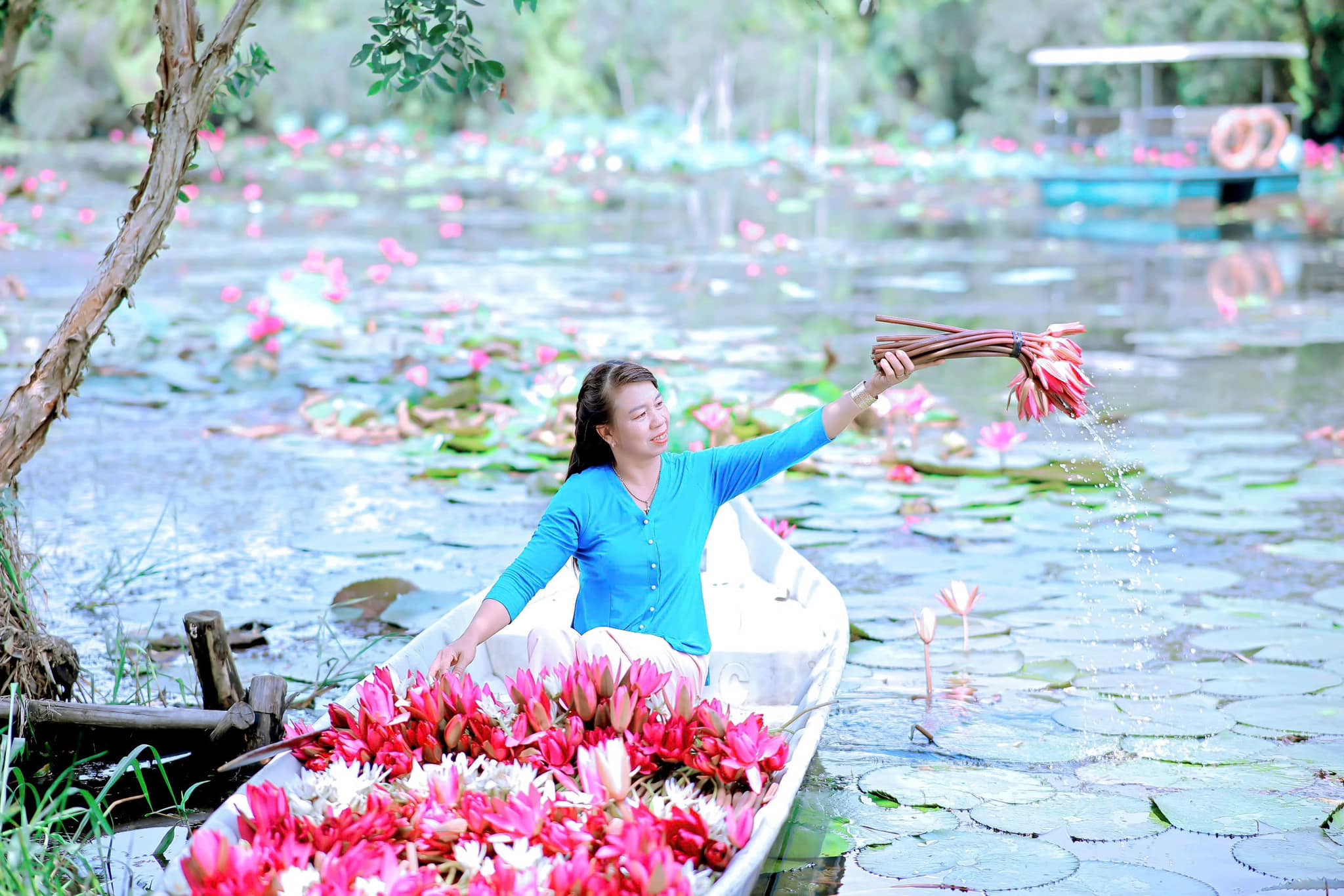 Your first morning in the Mekong – with friends you haven’t met yet